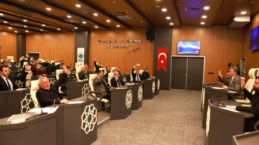 6 Meclis üyesi AK Parti’den istifa etti! 6 Meclis üyesi AK Parti’den istifa etti!