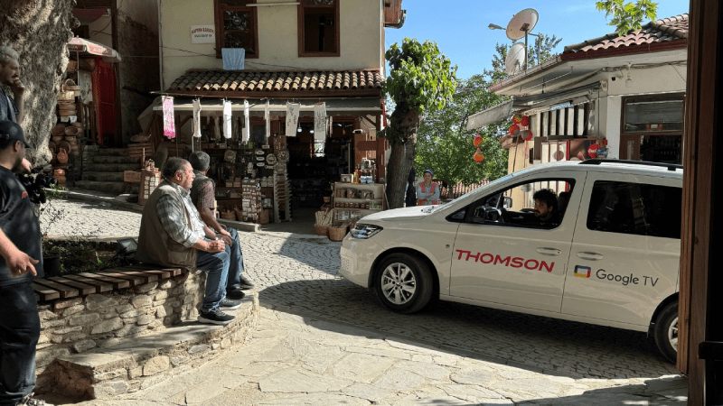 Gerçek bir hikâyeden uyarlanan THOMSON Türkiye’nin ilk reklam filmi yayınlandı Gerçek bir hikâyeden uyarlanan THOMSON Türkiye’nin ilk reklam filmi yayınlandı