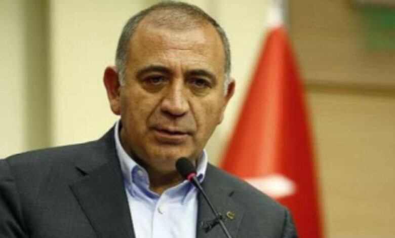 Gürsel Tekin bu kez saat verdi:  Pazartesi günü o koltuğa oturacağım