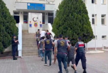 Adana'da FETÖ bahanesiyle 1,3 milyon lira dolandıran 5 kişi yakalandı
