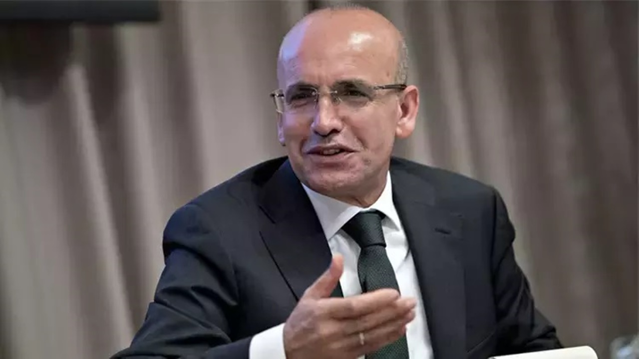 Şimşek’ten ‘büyüme’ açıklaması: Programın başarısını net bir şekilde ortaya koyuyor Şimşek’ten ‘büyüme’ açıklaması: Programın başarısını net bir şekilde ortaya koyuyor