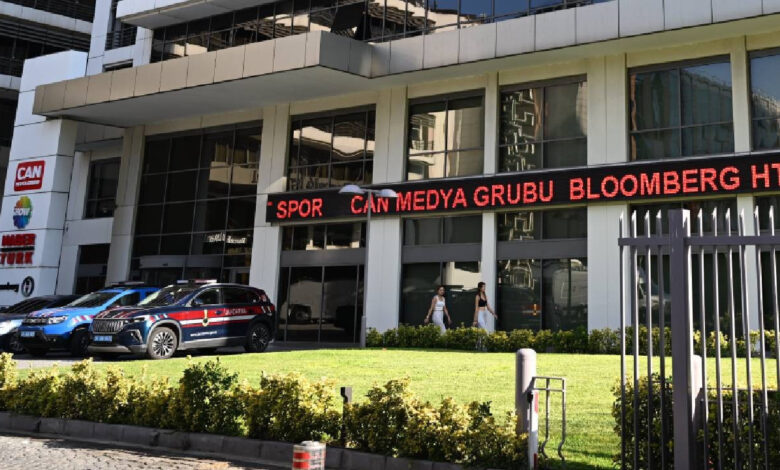 Can Holding'e operasyon: Habertürk ve Show TV dahil 121 şirkete el kondu, kayyum atandı, 10 gözaltı kararı Can Holding'e operasyon: Habertürk ve Show TV dahil 121 şirkete el kondu, kayyum atandı, 10 gözaltı kararı