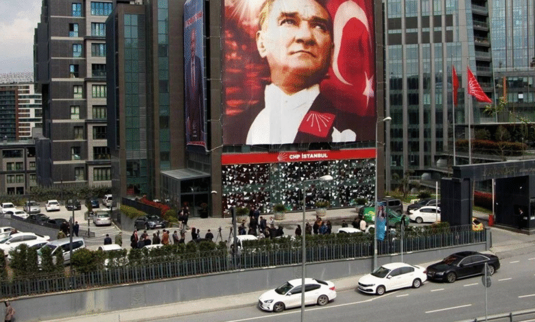 CHP İstanbul İl Başkanlığı’nı kapatma kararı aldı CHP İstanbul İl Başkanlığı’nı kapatma kararı aldı