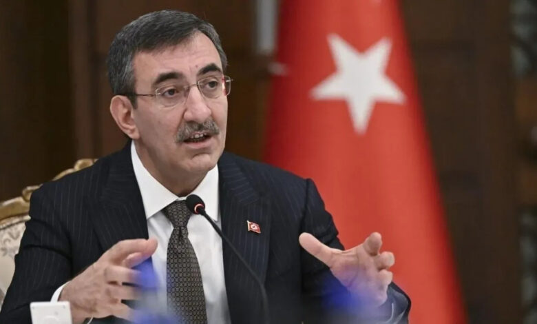 Cumhurbaşkanı Yardımcısı Yılmaz: Vergi artırmadan gelirleri artırmanın yollarını arayacağız Cumhurbaşkanı Yardımcısı Yılmaz: Vergi artırmadan gelirleri artırmanın yollarını arayacağız
