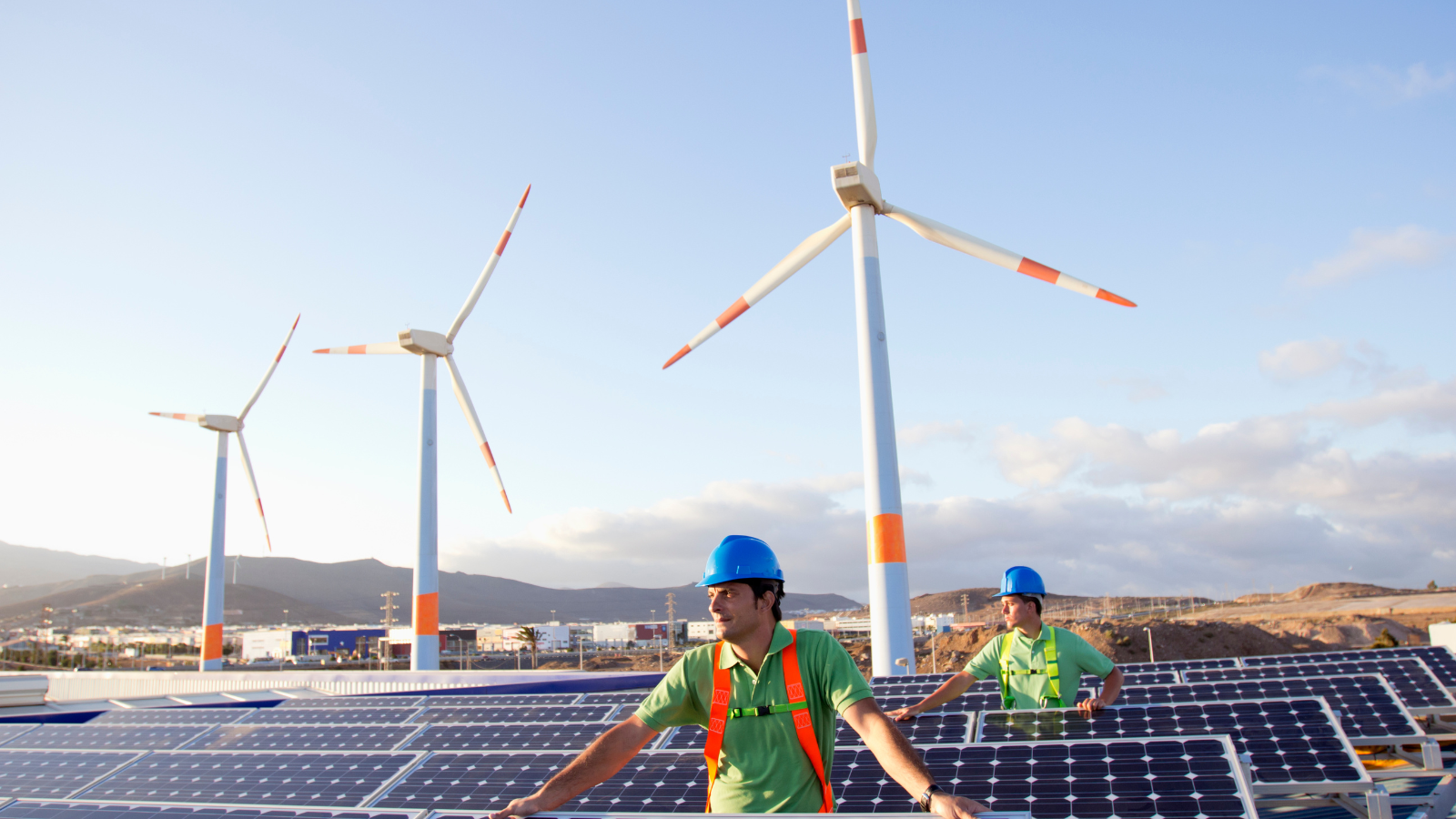 Temiz enerji sektörü ABD’de 2024’te 100 bin yeni iş yarattı Temiz enerji sektörü ABD’de 2024’te 100 bin yeni iş yarattı