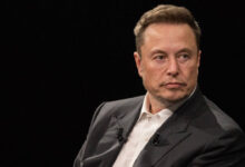 Elon Musk’a bir günlük şok: Dünyanın en zengin ismi bir geceliğine değişti