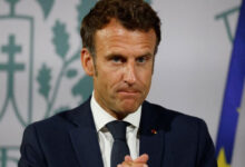 Fransa’da muhalefet, Macron’un azledilmesine ilişkin önergeyi verdi