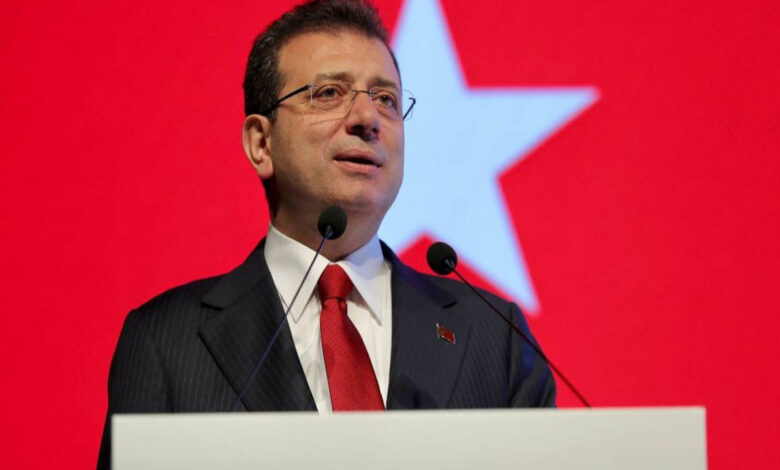 İmamoğlu 'müjdem var' diyerek duyurdu: Çatı katları bağımsız bölüm oluyor İmamoğlu 'müjdem var' diyerek duyurdu: Çatı katları bağımsız bölüm oluyor