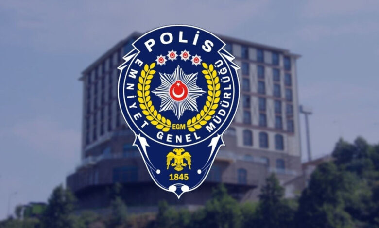 EGM, provokatif paylaşımlar yapan 10 kişinin gözaltına alındığını duyurdu EGM, provokatif paylaşımlar yapan 10 kişinin gözaltına alındığını duyurdu