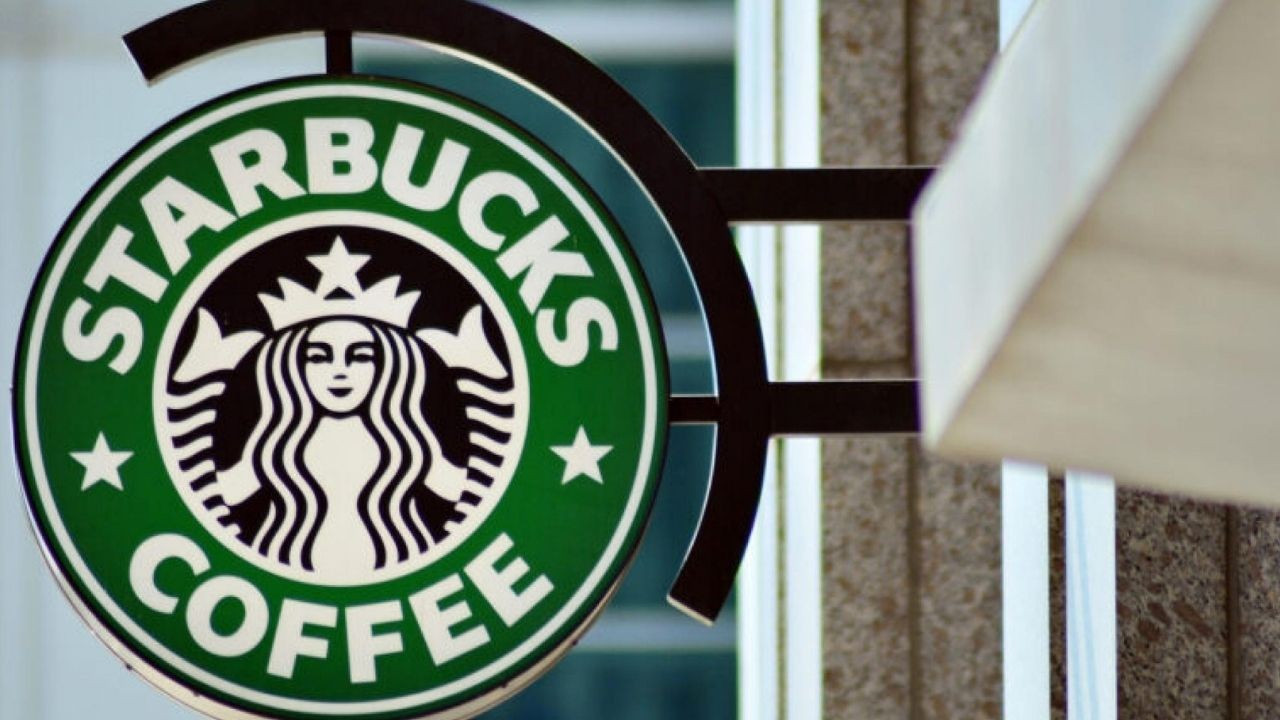 Kahve devi Starbucks mağazalarını kapatıyor! 900 çalışanını işten çıkaracak