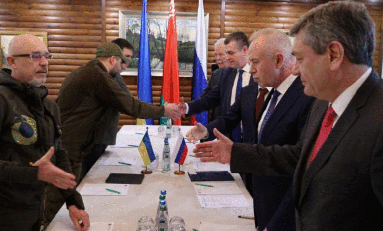 Kremlin: Rusya-Ukrayna müzakere seviyesi yükseltilirse İstanbul formatı devam etmeli Kremlin: Rusya-Ukrayna müzakere seviyesi yükseltilirse İstanbul formatı devam etmeli