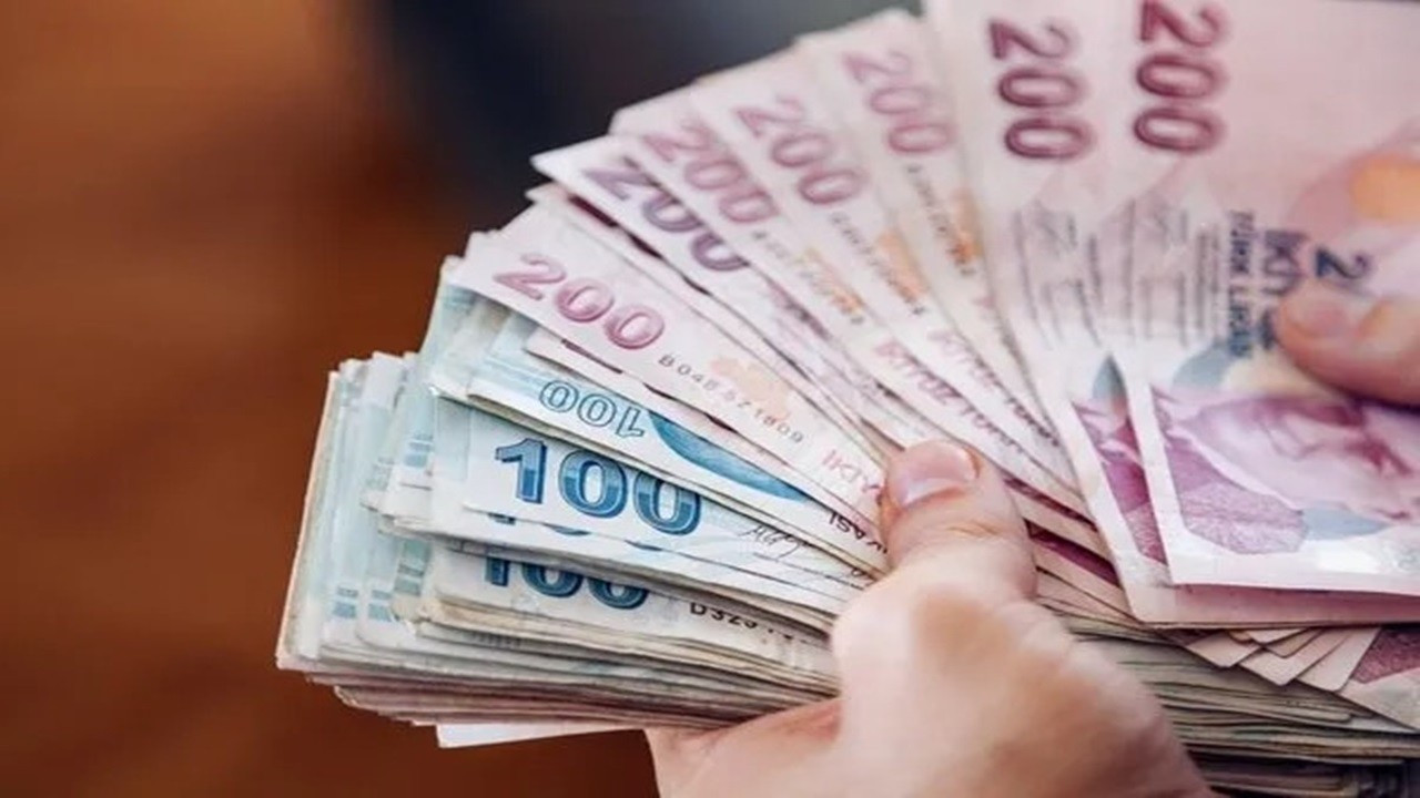 Memur ve emekliye seyyanen zam yapılacak mı? SGK Uzmanı açıkladı: İşte yeni maaş hesaplaması Memur ve emekliye seyyanen zam yapılacak mı? SGK Uzmanı açıkladı: İşte yeni maaş hesaplaması