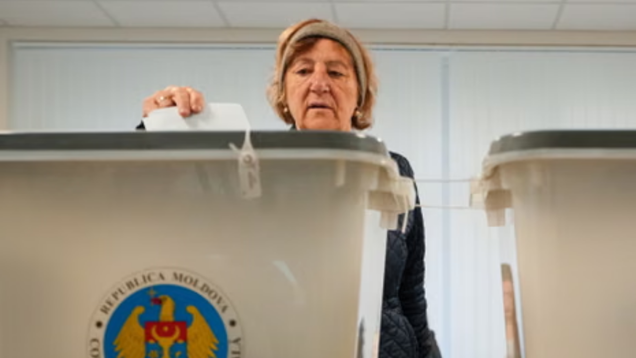 Moldova’da halk sandık başında