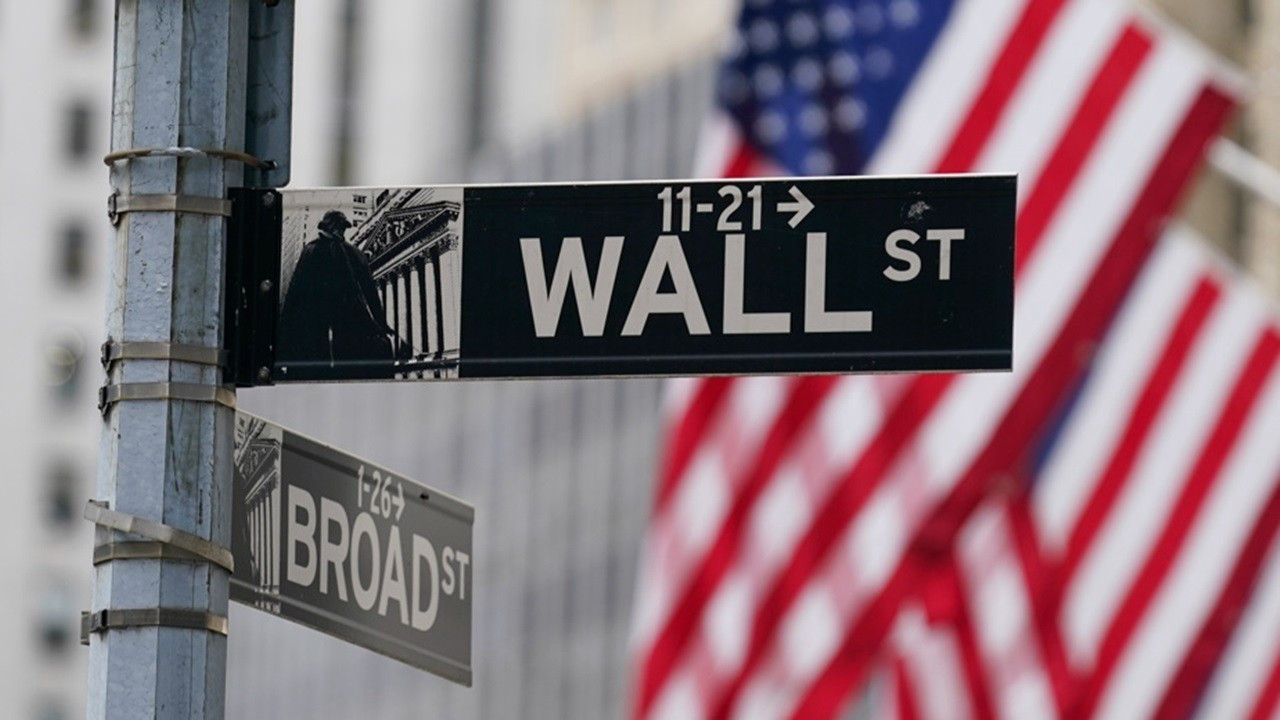 New York borsası karışık seyirle açıldı