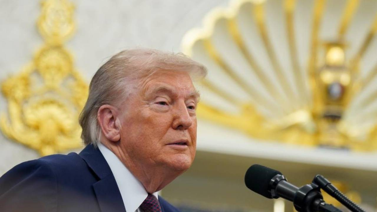 Trump’tan tehdit gibi açıklama: Birkaç gün içinde Putin ve Zelenskiy toplantı duyurusu yapmazsa ne olacağını göreceksiniz Trump’tan tehdit gibi açıklama: Birkaç gün içinde Putin ve Zelenskiy toplantı duyurusu yapmazsa ne olacağını göreceksiniz