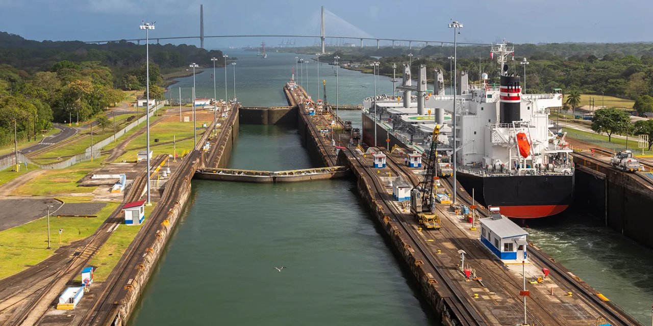 Panama Kanalı’ndan çevreci gemilere geçiş önceliği başladı Panama Kanalı’ndan çevreci gemilere geçiş önceliği başladı