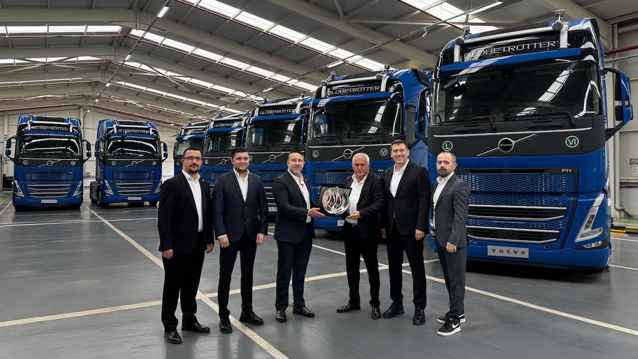 Özmer Lojistik, kuruluşunun 20. yılında filosuna 30 adet Volvo Trucks ekledi Özmer Lojistik, kuruluşunun 20. yılında filosuna 30 adet Volvo Trucks ekledi