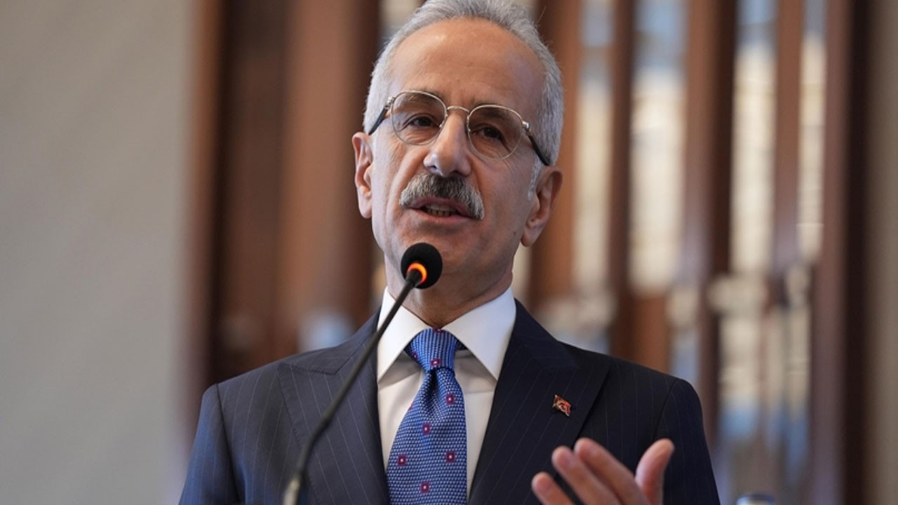 Bakan Uraloğlu: Deprem sonrası iletişim altyapısında sorun olmadı Bakan Uraloğlu: Deprem sonrası iletişim altyapısında sorun olmadı