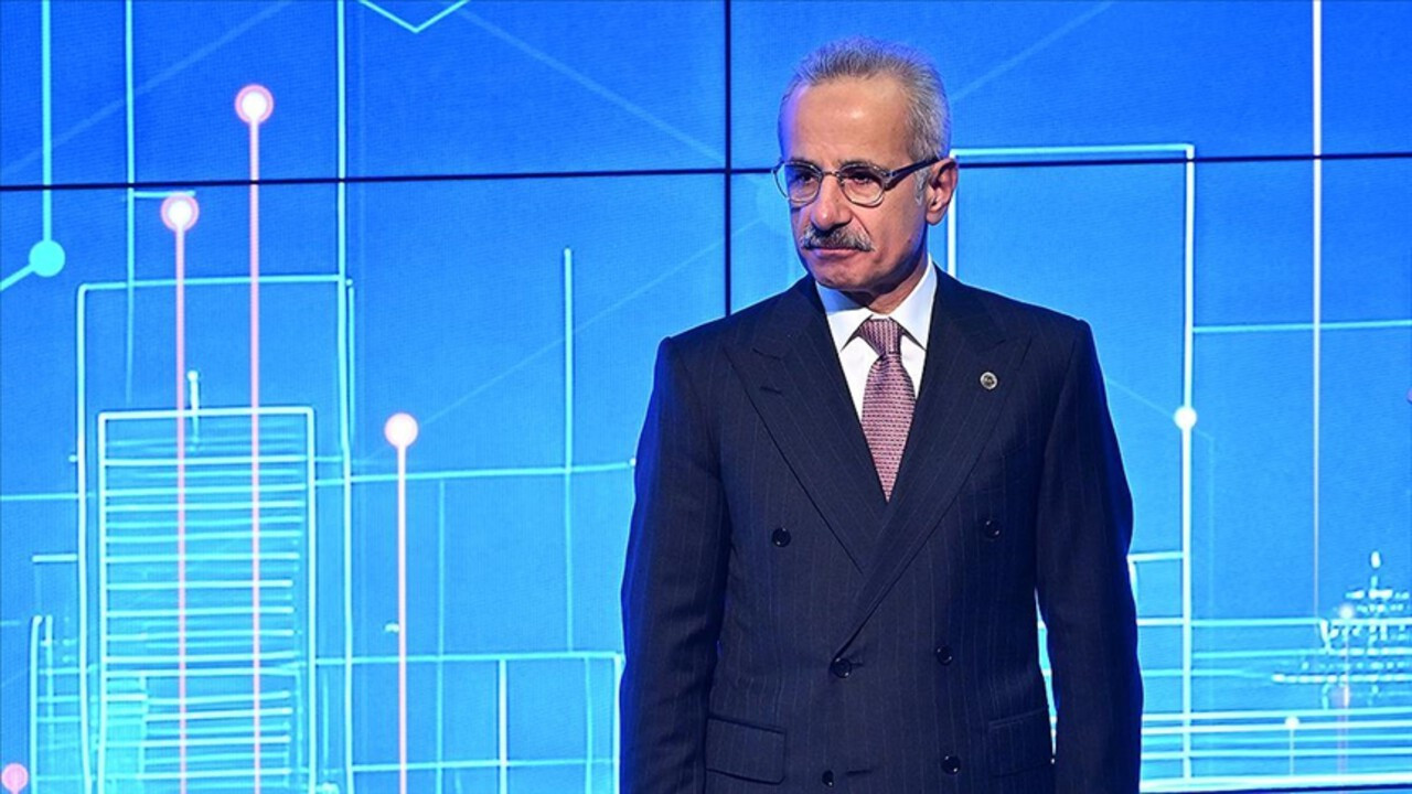 Bakan Uraloğlu duyurdu: Ülkemizi 2026 nisan ayında 5G ile tanıştıracağız