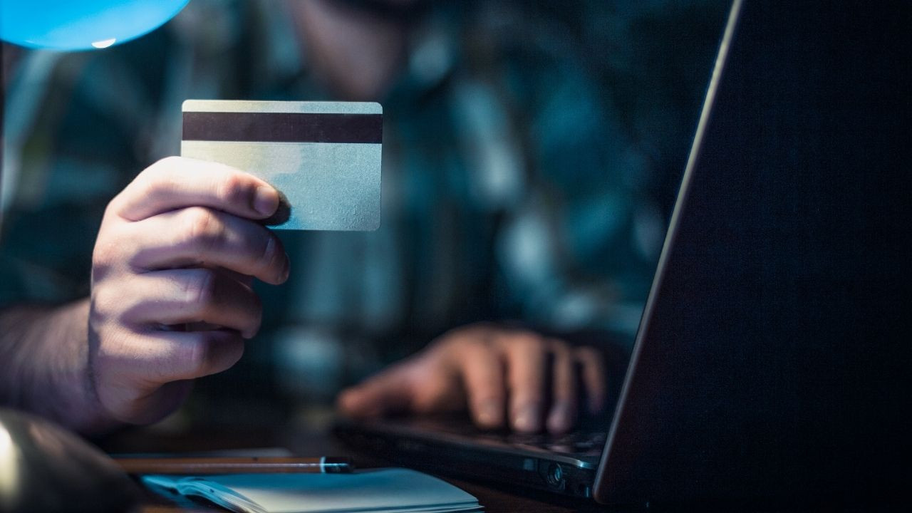 Hesap bilgilerini başkasına kullandırana hapis geliyor