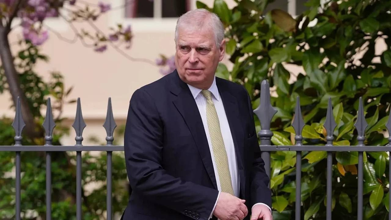 Kraliyet unvanlarını bırakacağını açıklamıştı: Prens Andrew hakkında yeni soruşturma Kraliyet unvanlarını bırakacağını açıklamıştı: Prens Andrew hakkında yeni soruşturma