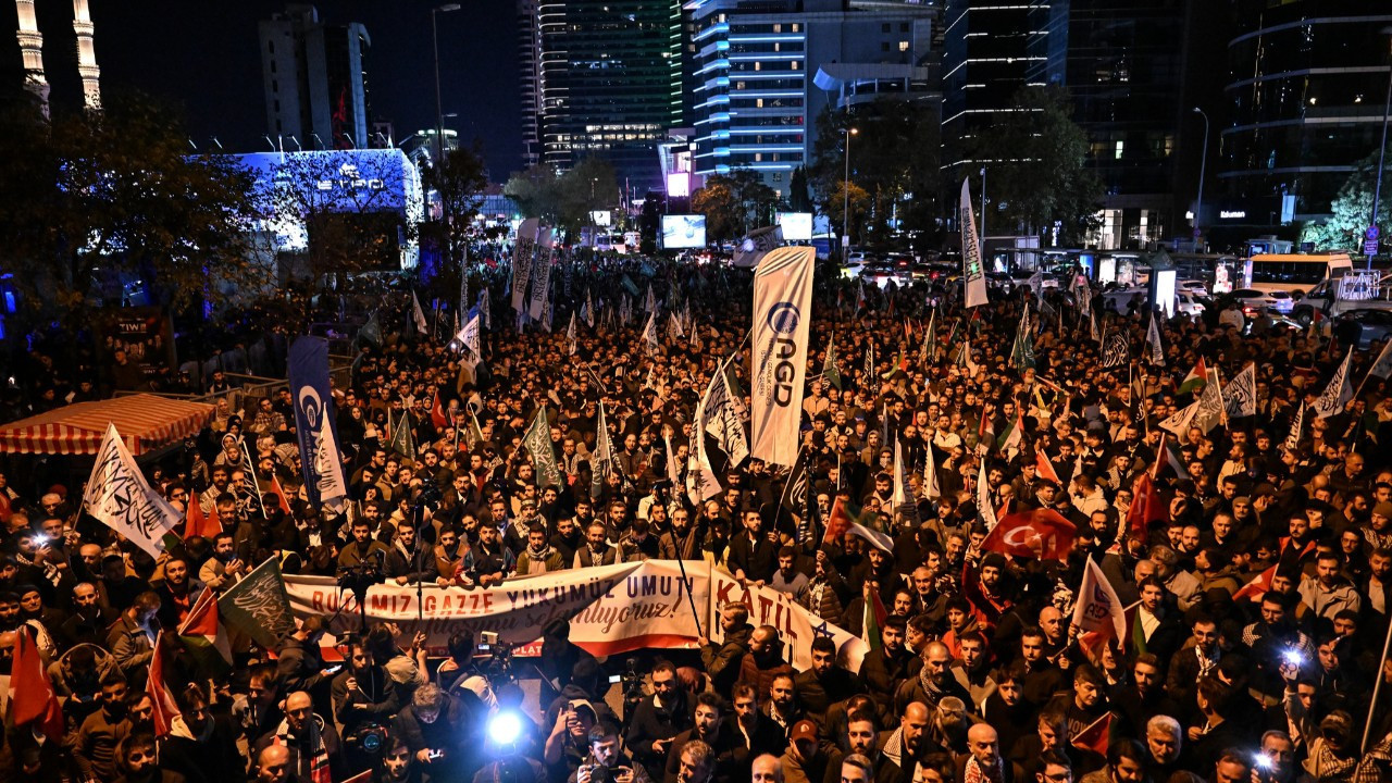 İsrail ve ABD Başkonsoloslukları önünde Sumud protestosu İsrail ve ABD Başkonsoloslukları önünde Sumud protestosu