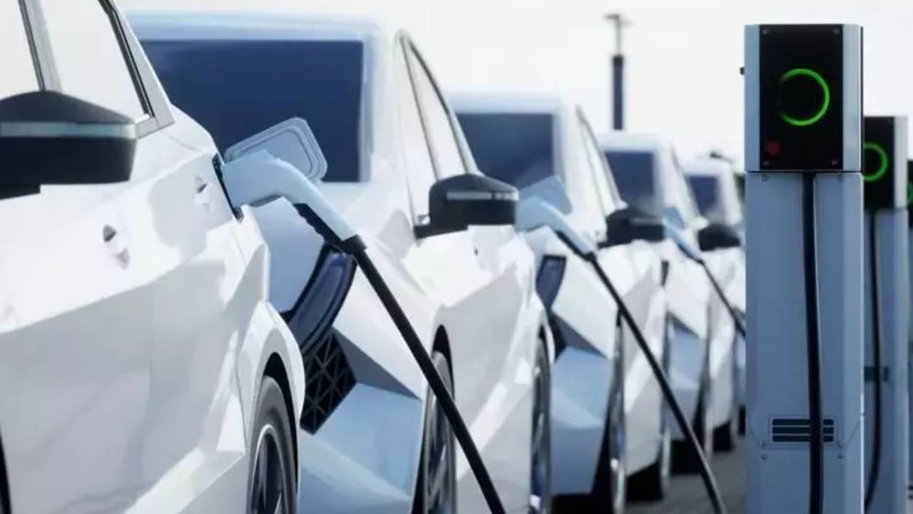 Küresel elektrikli araç satışlarında rekor kırıldı: 2 milyon eşiği aşıldı
