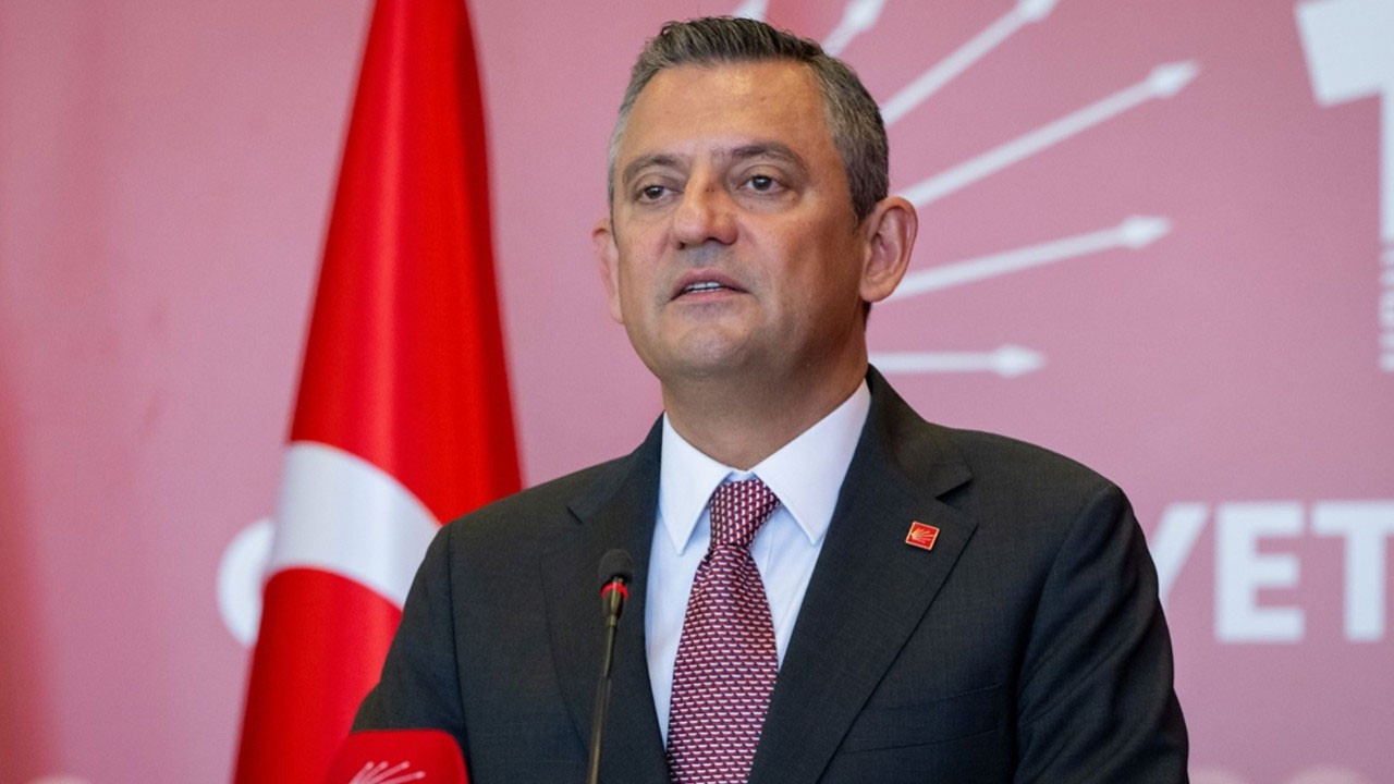 Özgür Özel: 102 yıl önce işgale boyun eğmeyen İstanbul, bugün de adaletsizliğe boyun eğmeyecek