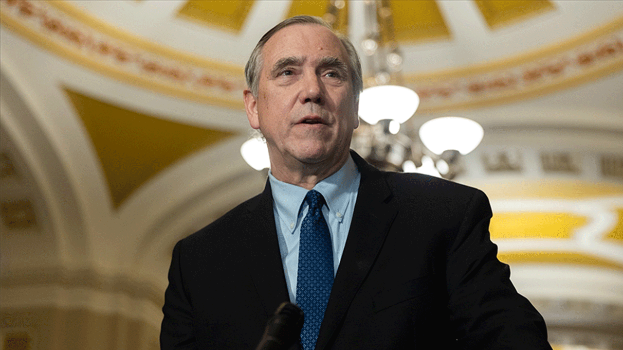Senato’da rekor konuşma: Senatör Merkley, Trump’ı 22 saat boyunca eleştirdi