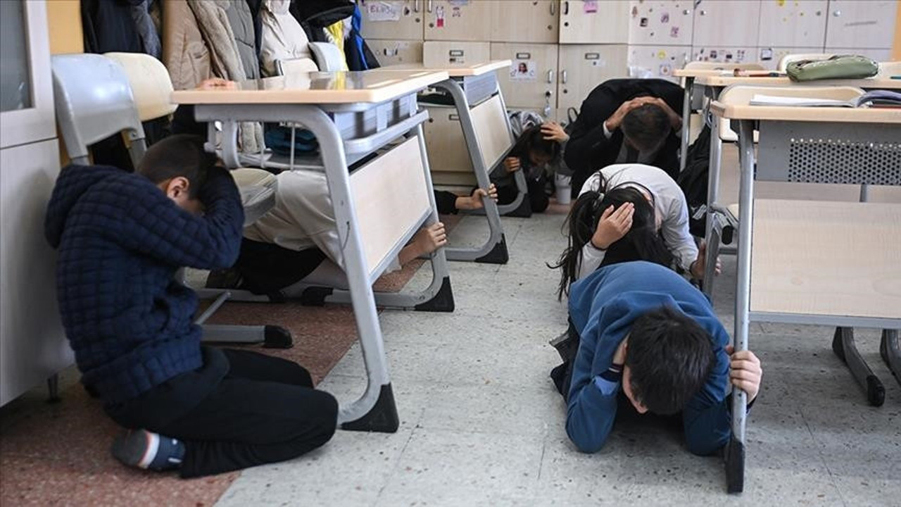 MEB duyurdu: Pazartesi günü tüm okullarda eş zamanlı tahliye tatbikatı yapılacak