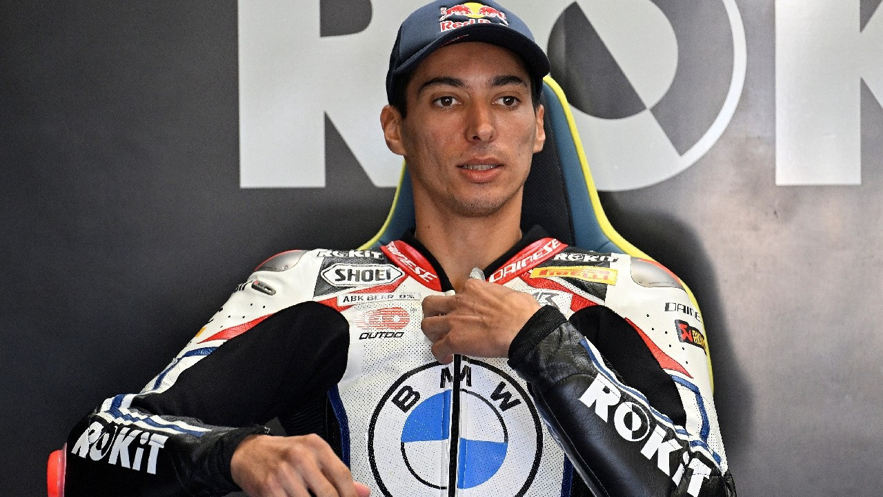 Milli motosikletçi Toprak Razgatlıoğlu, üst üste üçüncü kez dünya şampiyonu oldu Milli motosikletçi Toprak Razgatlıoğlu, üst üste üçüncü kez dünya şampiyonu oldu