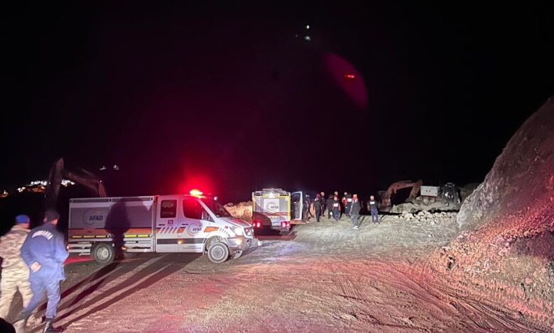 Divriği’de Demir Madeni Ocağında Göçük Meydana Geldi