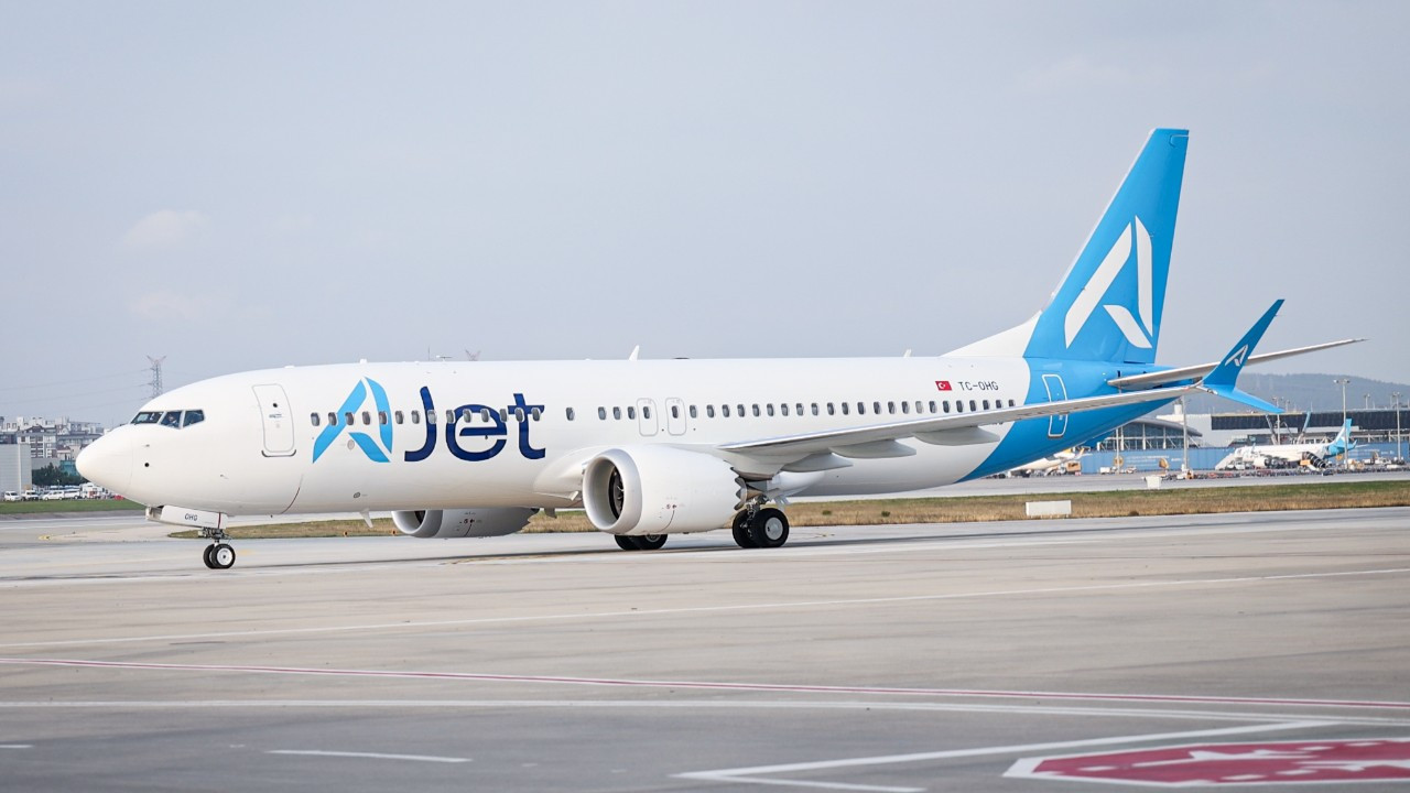 AJet’in Fabrika Çıkışlı 8. Uçağı İstanbul’a İndi