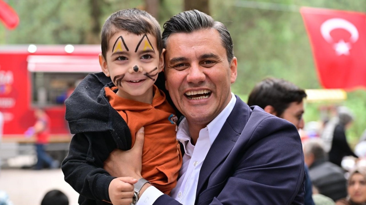 Ferdi Zeyrek’in ölümüne ilişkin iddianame tamamlandı: 10 şüpheli için 15 yıla kadar hapis istemi Ferdi Zeyrek’in ölümüne ilişkin iddianame tamamlandı: 10 şüpheli için 15 yıla kadar hapis istemi