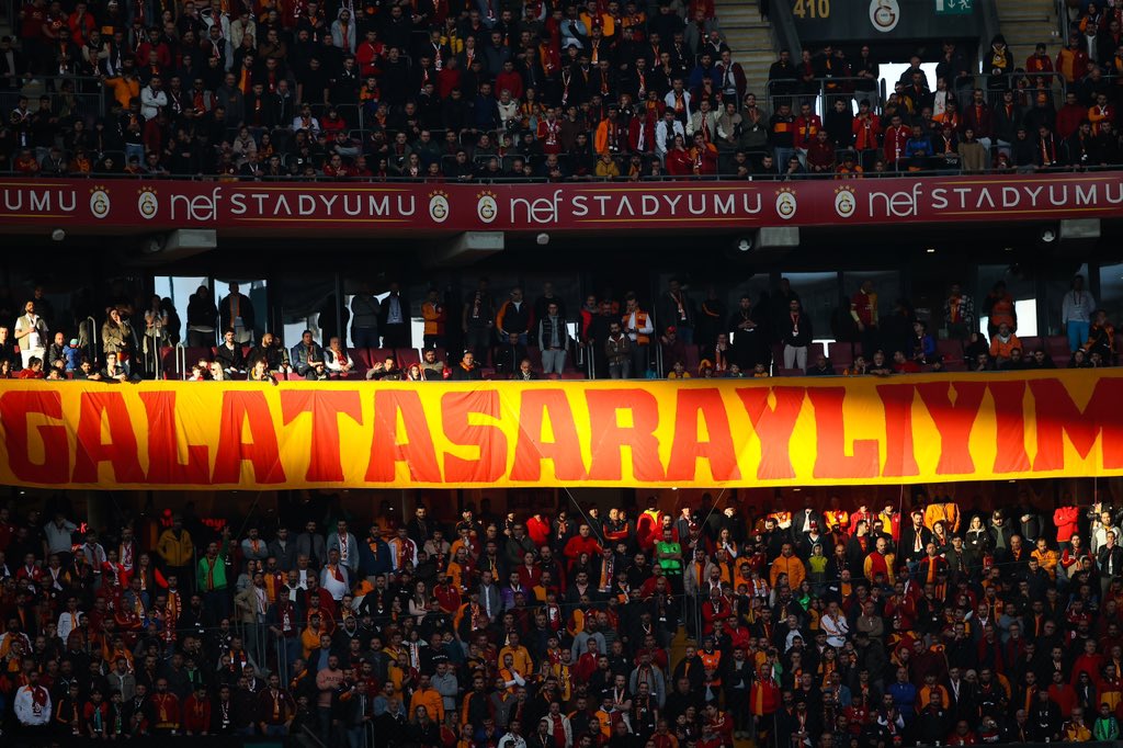 Galatasaray, dolandırıcılık faaliyeti yürüten bir şebekenin çökertildiğini açıkladı Galatasaray, dolandırıcılık faaliyeti yürüten bir şebekenin çökertildiğini açıkladı