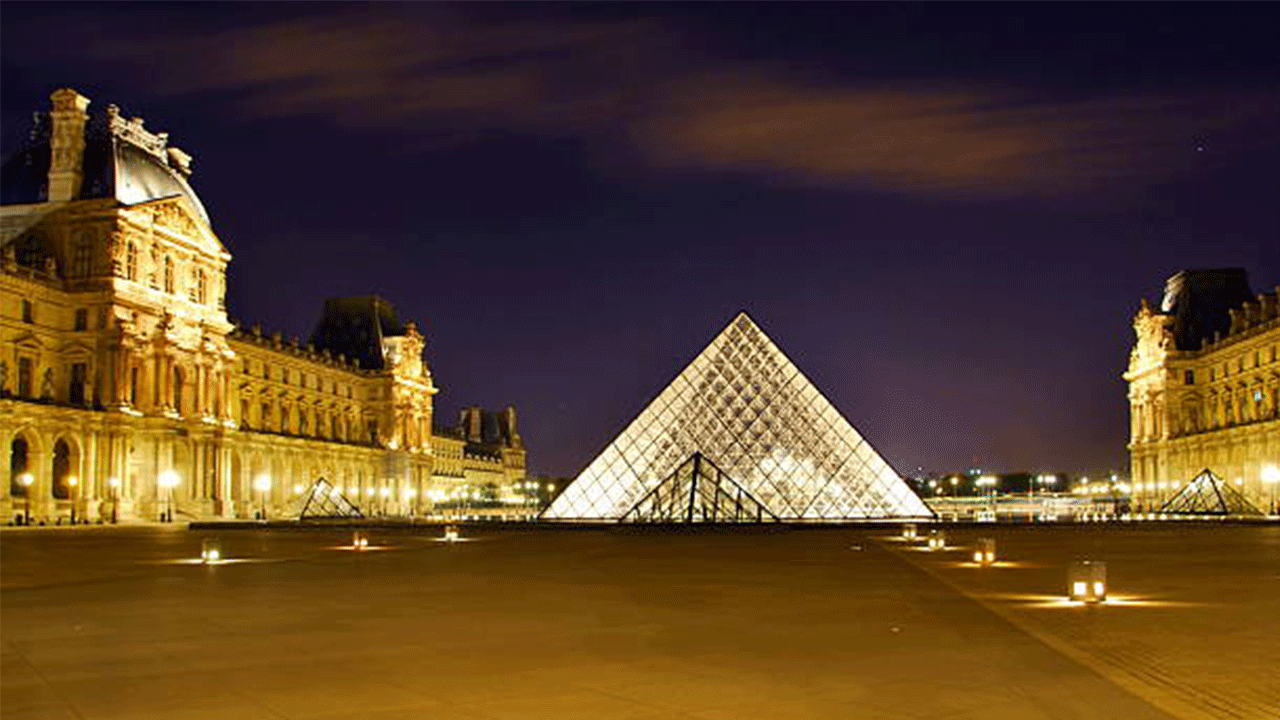 Dünyaca ünlü Louvre Müzesi soyuldu: Şifrenin basitliği şaşkına çevirdi Dünyaca ünlü Louvre Müzesi soyuldu: Şifrenin basitliği şaşkına çevirdi