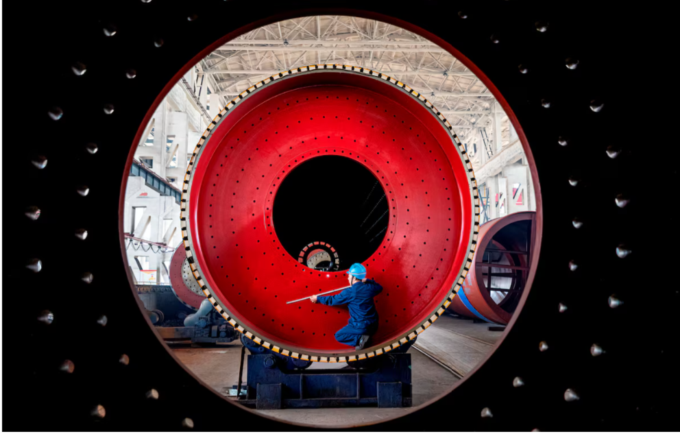 Küresel Üretim Yavaşlıyor: Trump’ın Gümrük Vergileri Sipariş Defterlerini Vurdu