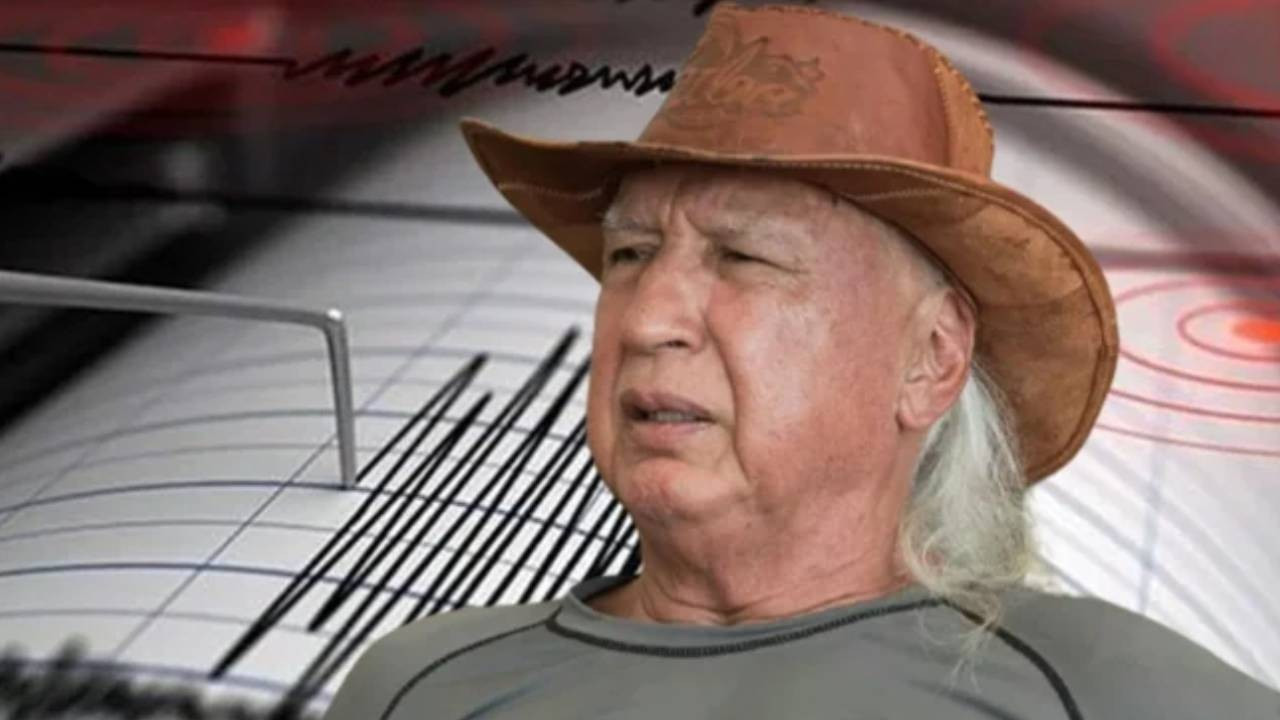 Sındırgı'da tehlike bitti mi? Net yanıt veren Prof. Dr. Şener Üşümezsoy'dan dikkat çeken benzetme Sındırgı'da tehlike bitti mi? Net yanıt veren Prof. Dr. Şener Üşümezsoy'dan dikkat çeken benzetme