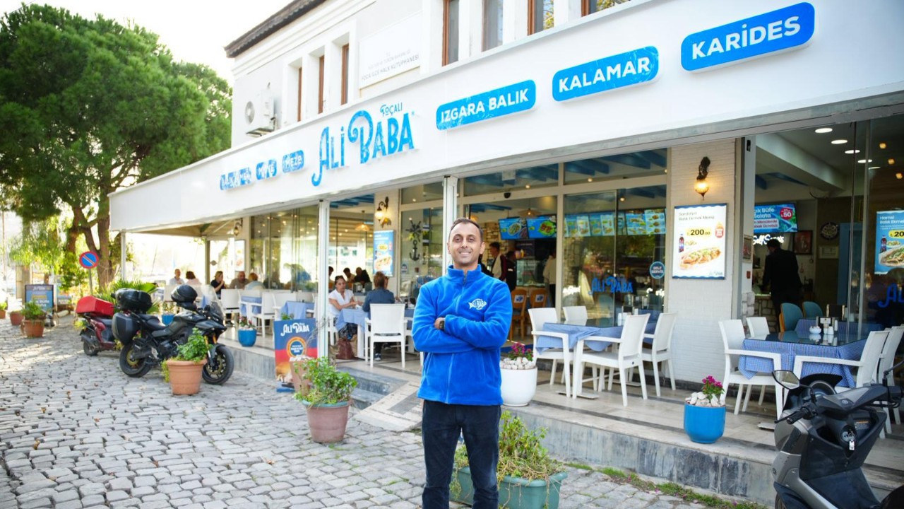 2025’te Eski Foça’da Turizm Hareketliliği Yeniden Zirveye 2025’te Eski Foça’da Turizm Hareketliliği Yeniden Zirveye